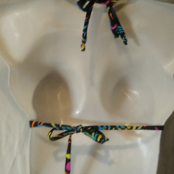 Bikini - Picture 6 of 6